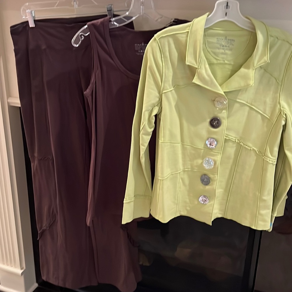 Neon Green jacket with brown flare pants and tank top